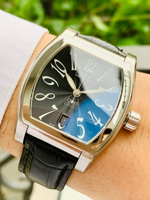 Đồng Hồ Oris Miles Tonneau Day Date Black Dial - 635 7539 4061 - Hình ảnh 3