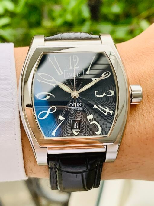 Đồng Hồ Oris Miles Tonneau Day Date Black Dial - 635 7539 4061